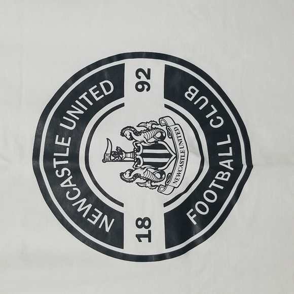 Newcastle United shirt - Picture 4 of 4